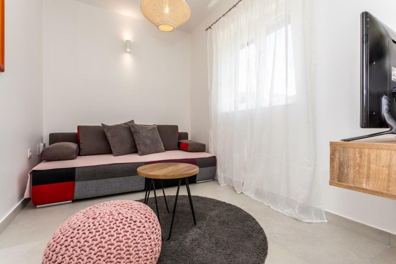 Apartments Marija バスカ エクステリア 写真