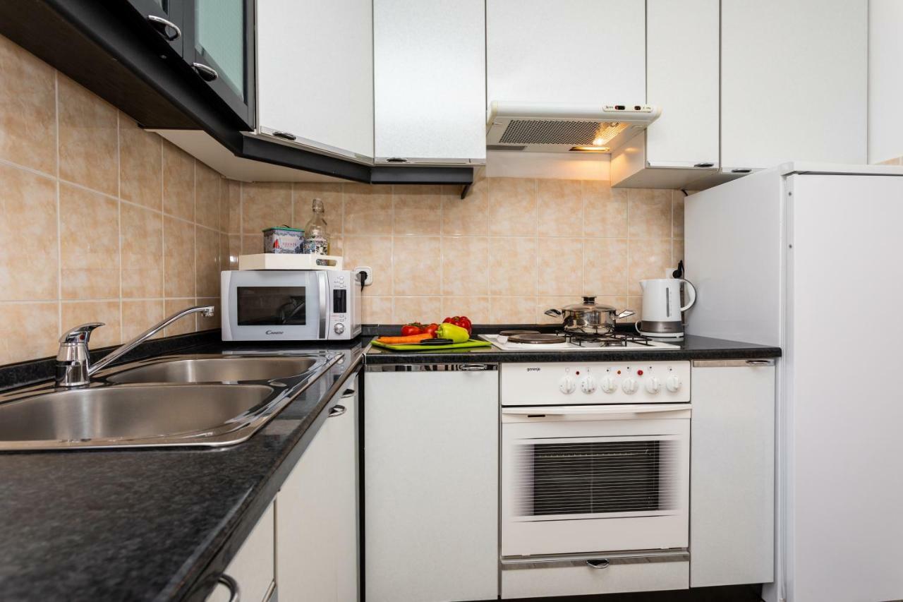 Apartments Marija バスカ エクステリア 写真