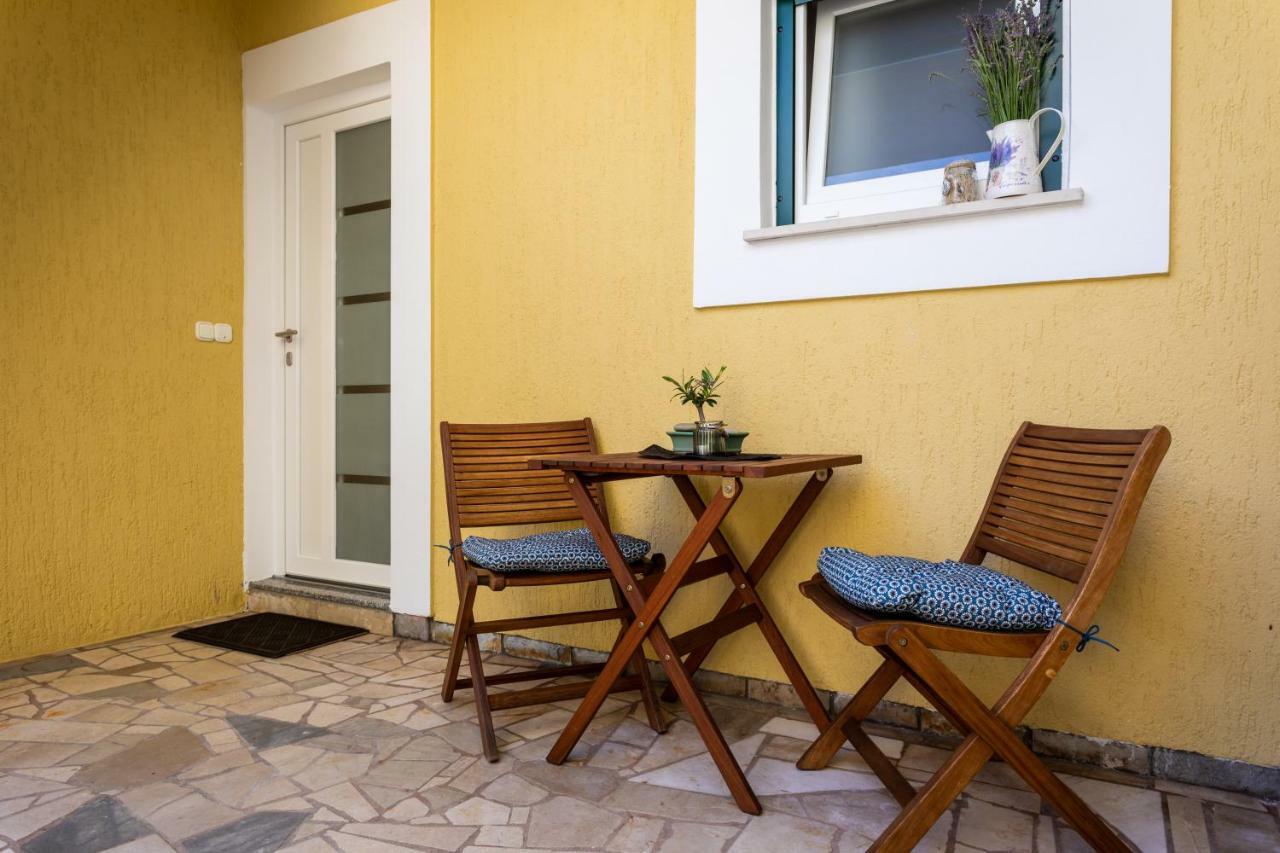 Apartments Marija バスカ エクステリア 写真