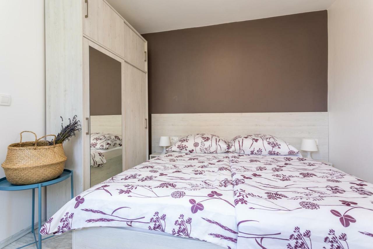 Apartments Marija バスカ エクステリア 写真