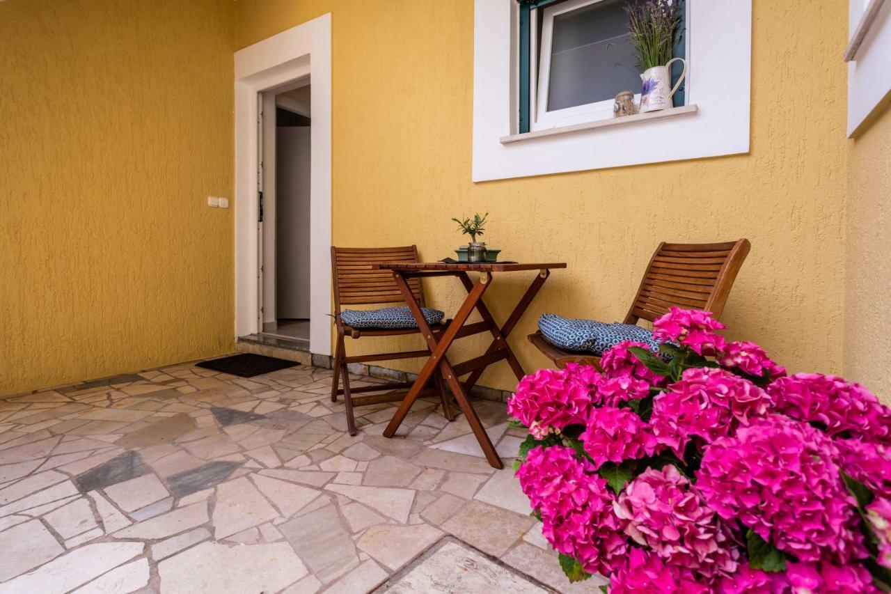 Apartments Marija バスカ エクステリア 写真