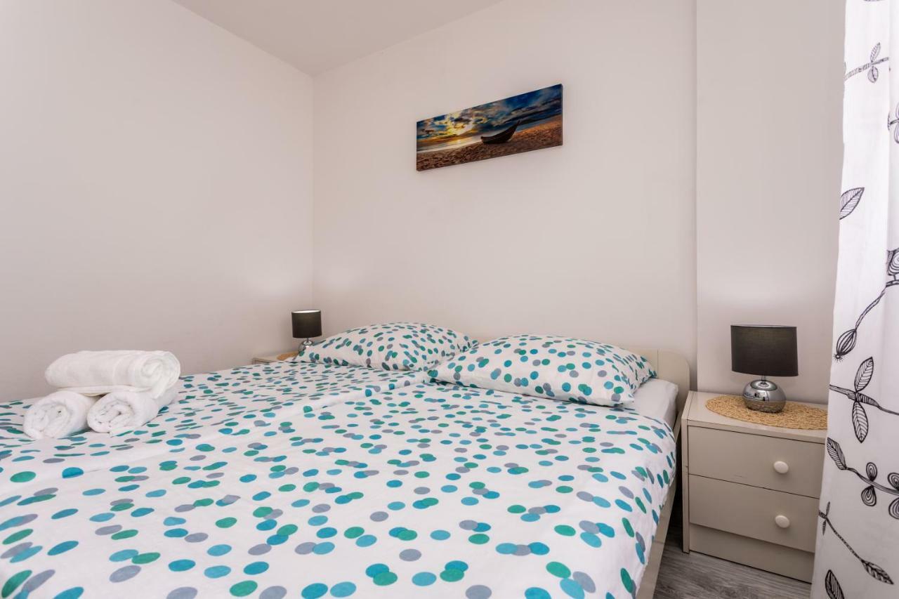 Apartments Marija バスカ エクステリア 写真