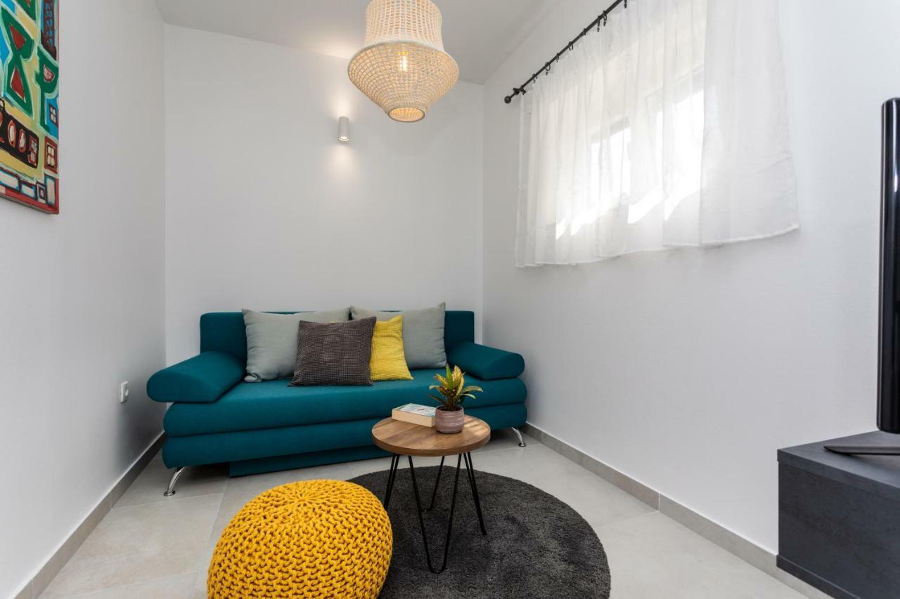 Apartments Marija バスカ エクステリア 写真