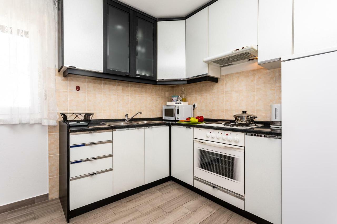 Apartments Marija バスカ エクステリア 写真